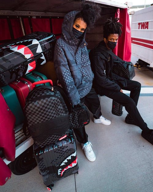 3AM SHARKNAUTICS 22? CARRY-ON LUGGAGE