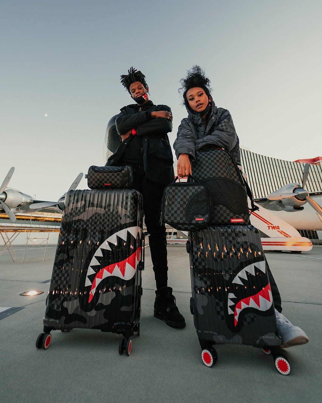 3AM SHARKNAUTICS 22? CARRY-ON LUGGAGE