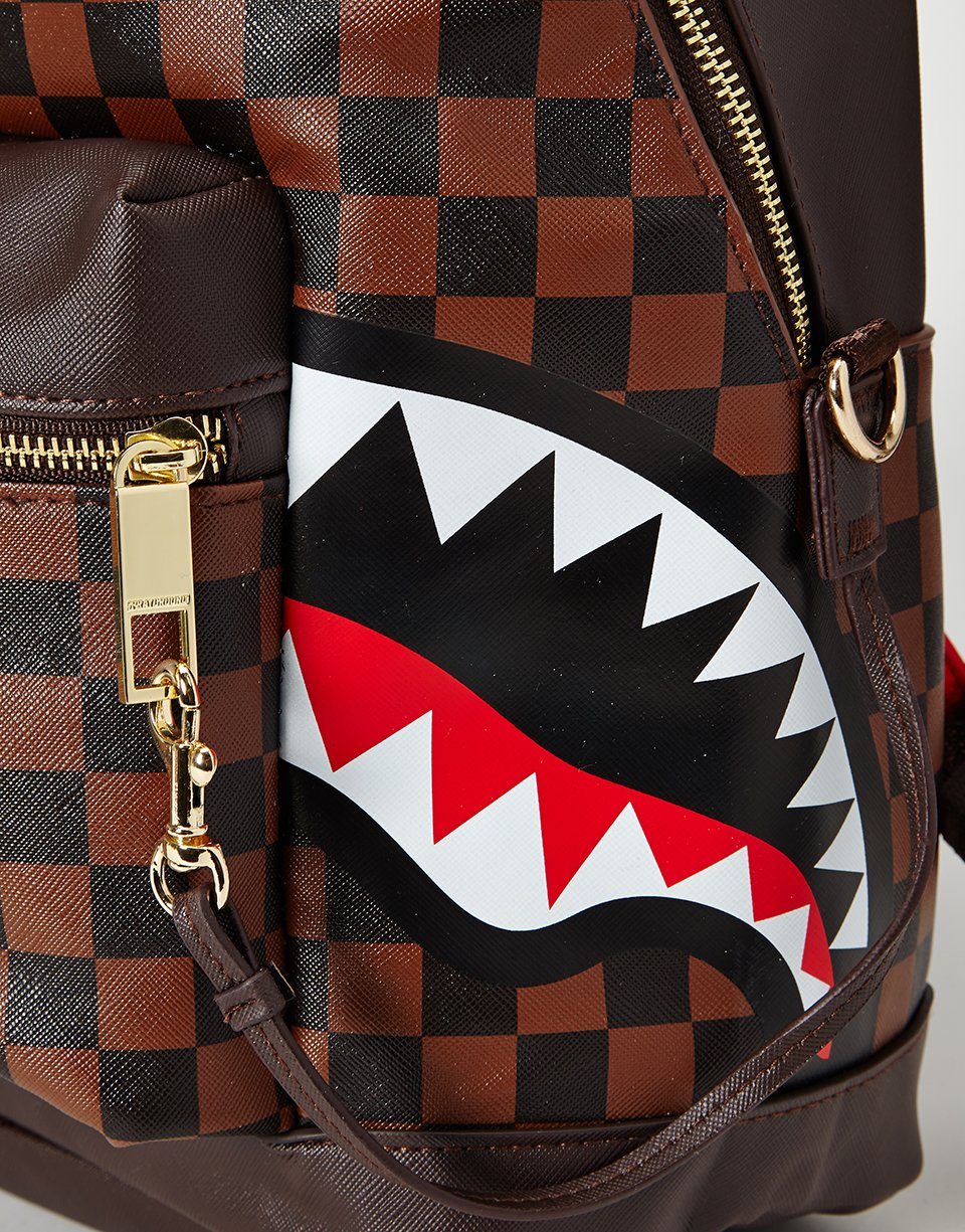 SIDE SHARKS IN PARIS